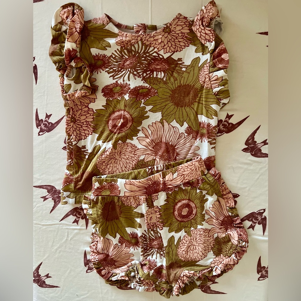 kate quinn girls matching set - sunflowers